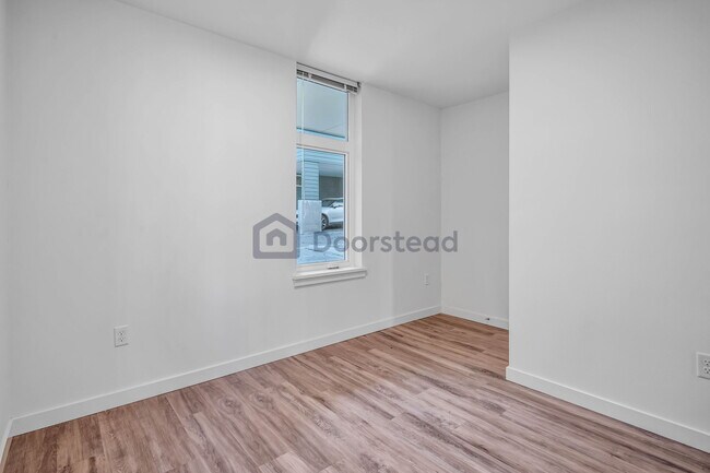 Building Photo - 2505 E Union St