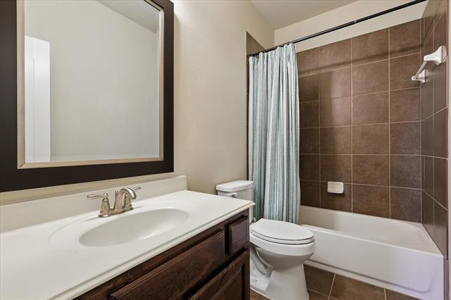 Building Photo - 1911 Osprey Ln