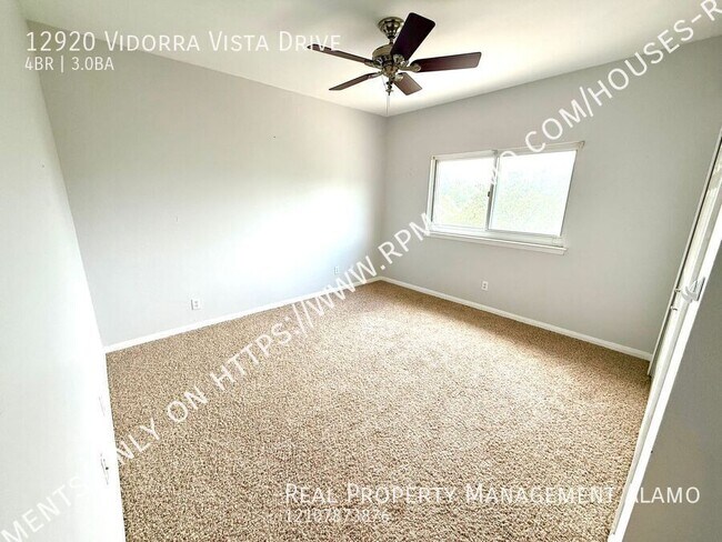 Building Photo - 12920 Vidorra Vista Dr