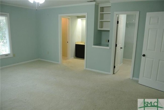 Building Photo - 6 Barnwell Ln