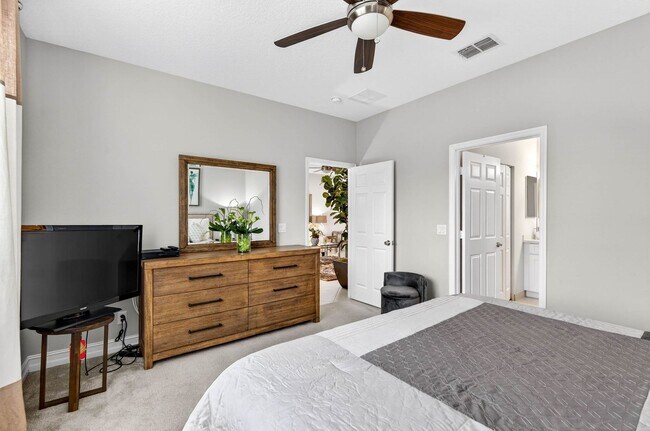 Building Photo - Furnished Rental