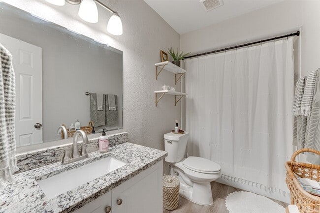 Building Photo - 6801 Alissa Dr