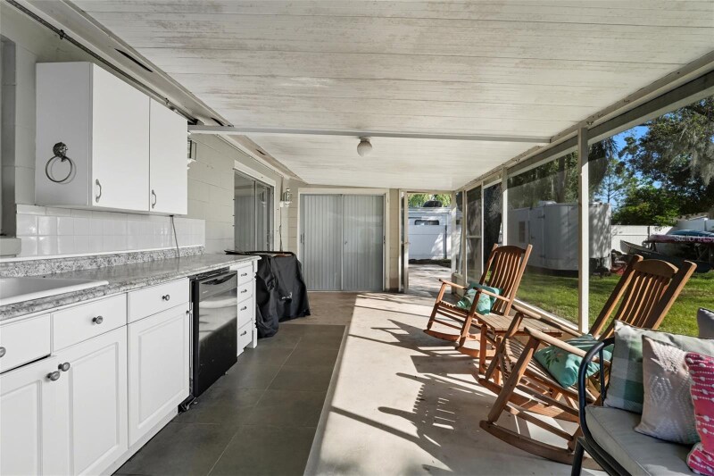 Building Photo - 7923 Woodvine Cir