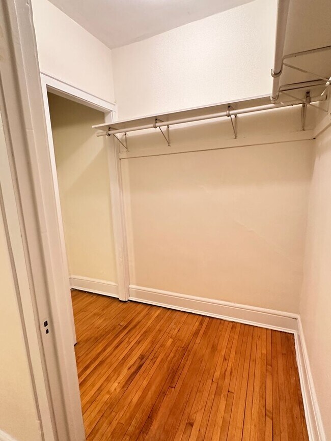 Building Photo - Studio Lakes Uptown Apartment, Blocks from...