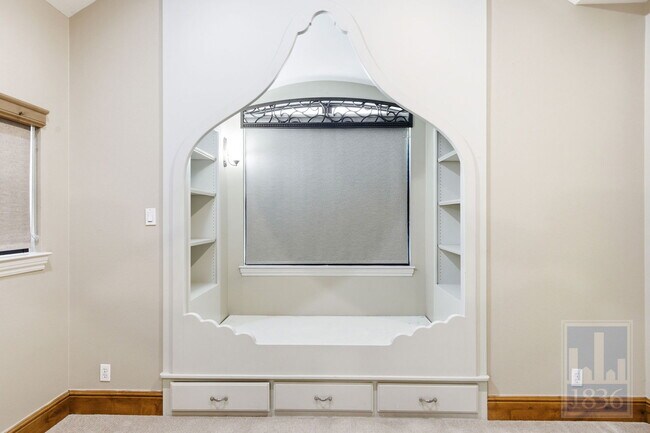 Building Photo - 8205 Asmara Ct