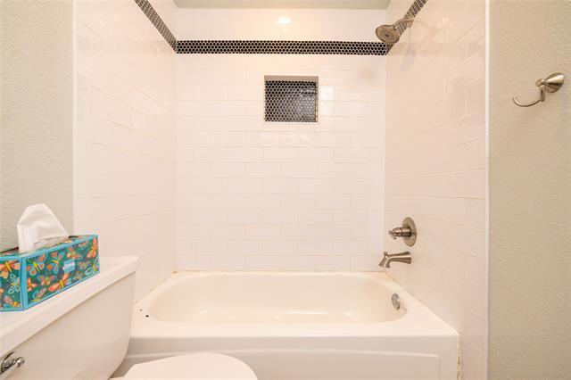 Building Photo - 2403 Bayberry Ln