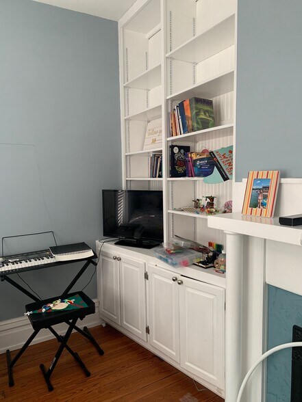 Building Photo - 3418 Walworth Ave