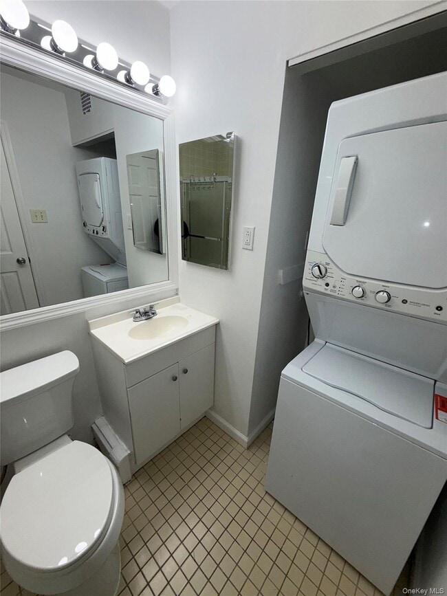 Building Photo - 71-07 Sutton Pl