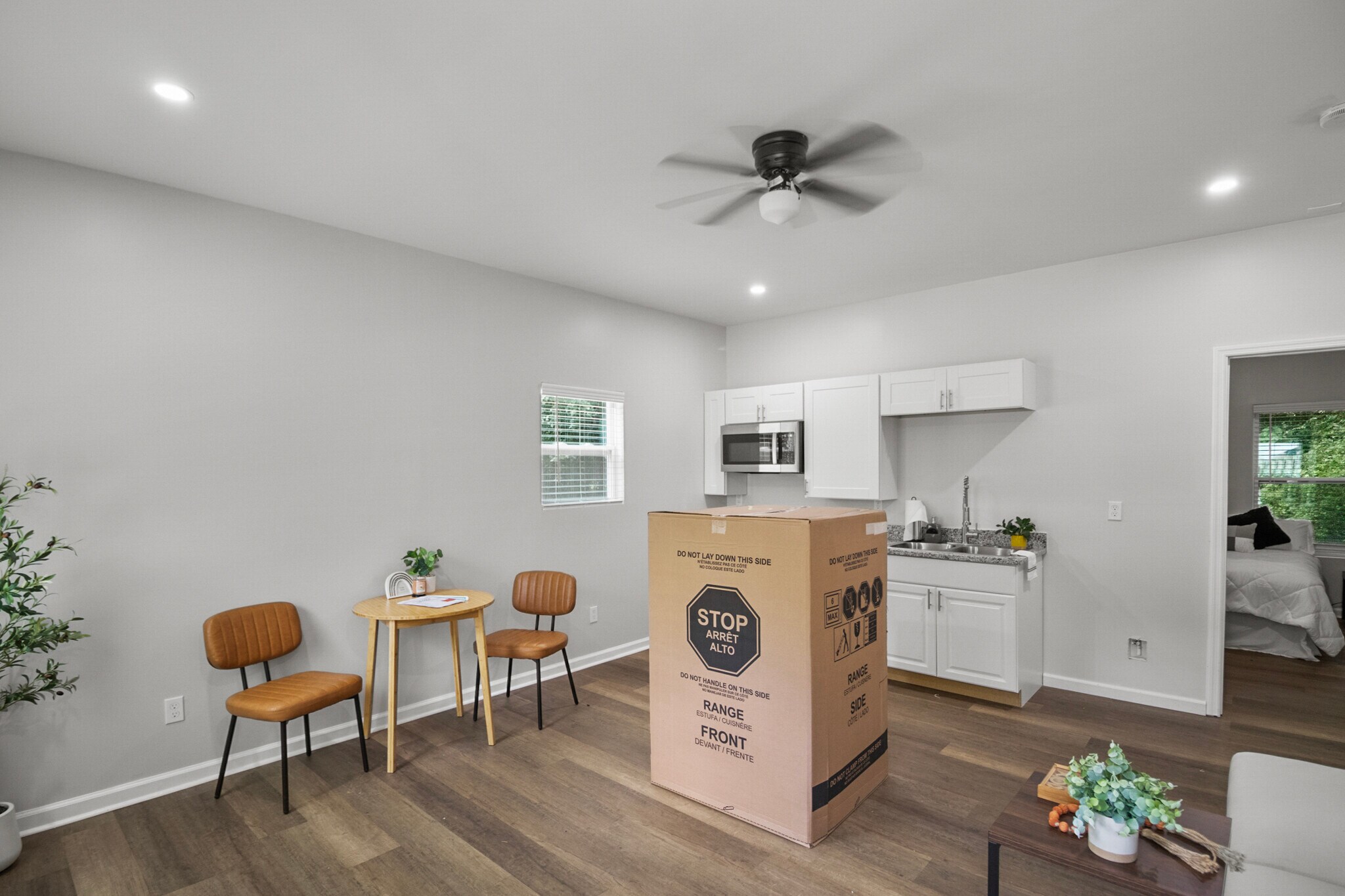 Building Photo - 789 Main St