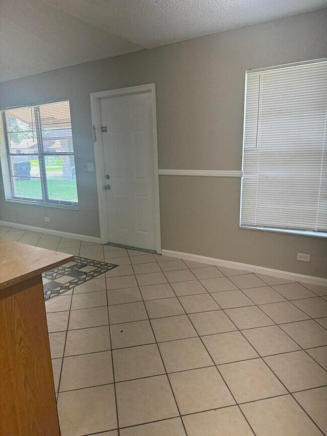 Building Photo - 2576 Ida Way