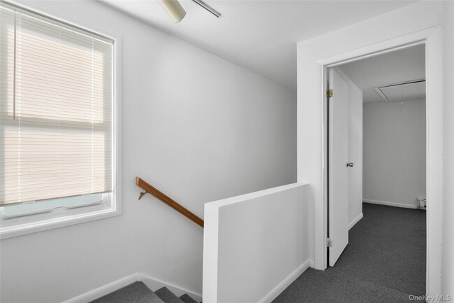 Building Photo - 156 Madison St