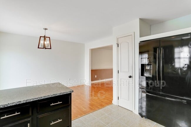 Building Photo - 38 Envy Ct