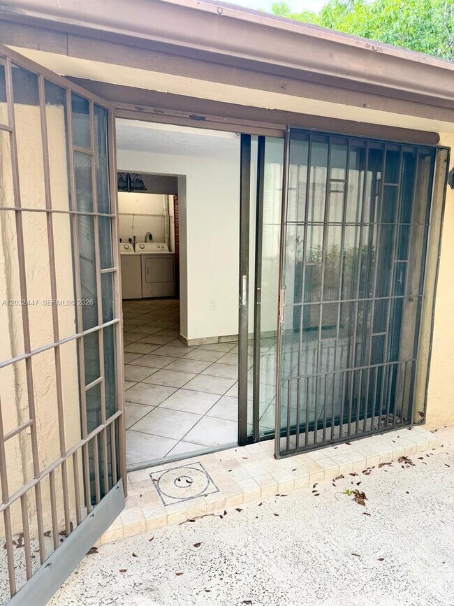 Building Photo - 9119 SW 129th Ln
