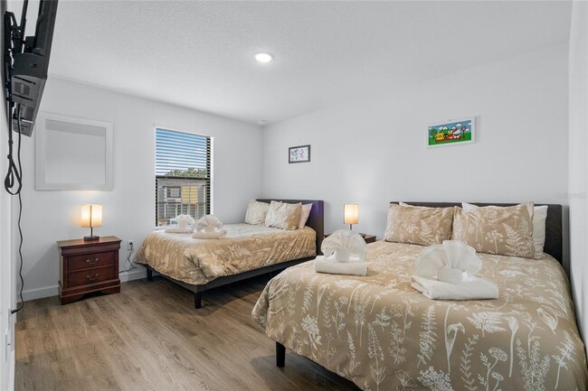 Building Photo - 8779 Zen Dr