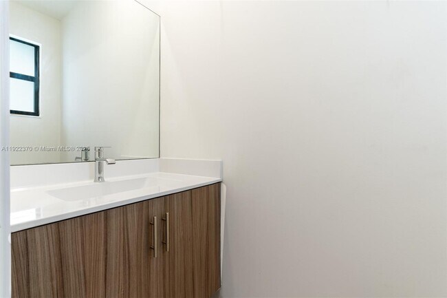 Building Photo - 15824 NW 91st Ct