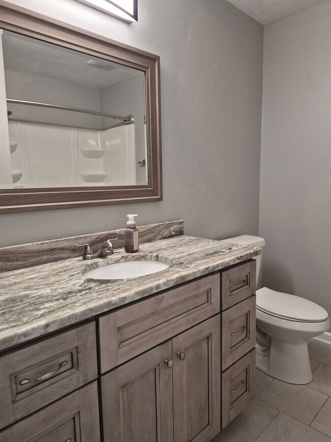 Building Photo - Landstown