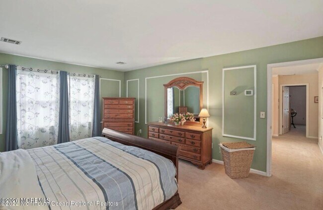 Building Photo - 5 Shepherds Way