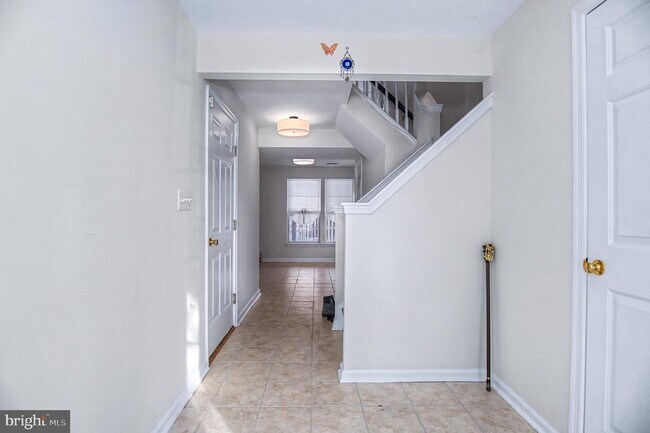 Building Photo - 10159 Elgin Way