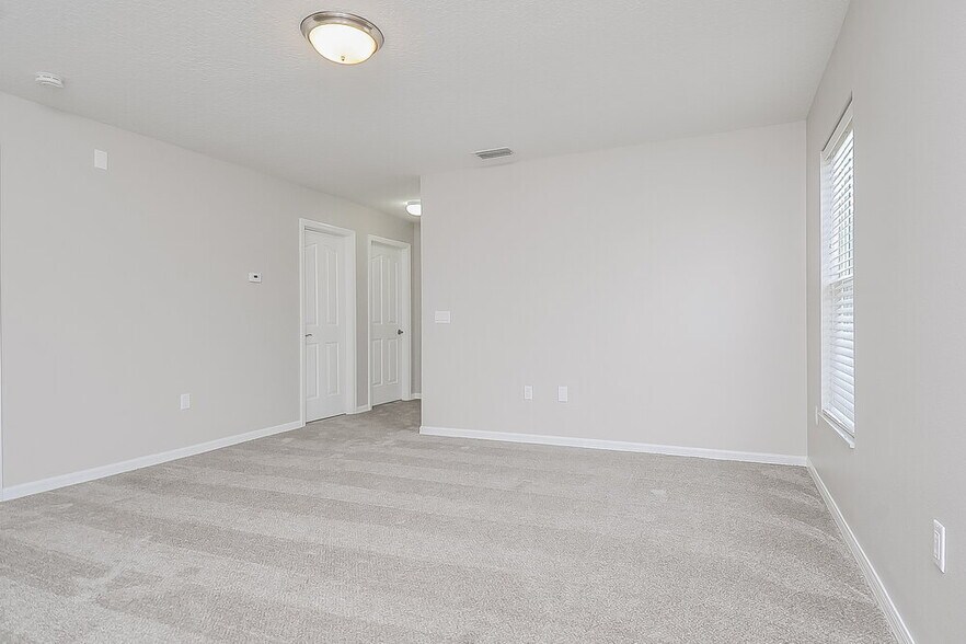 Building Photo - 10435 Frog Pond Dr