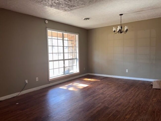 Building Photo - 1706 Dorgan St