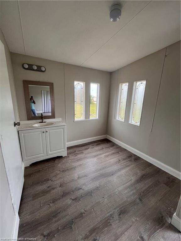 Building Photo - 3-Bedroom and 2 Bathroom Mobilehome