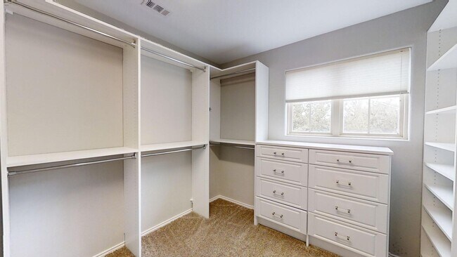 Building Photo - 2915 Thunder Gulch