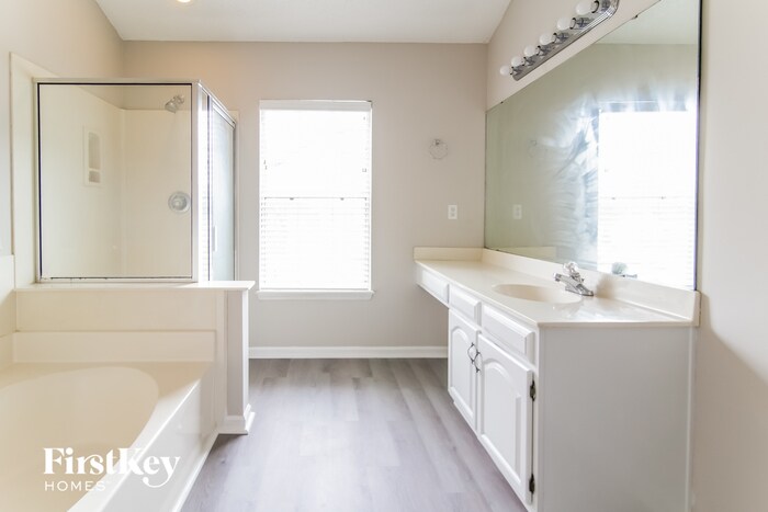 Building Photo - 103 Galsworthy Dr