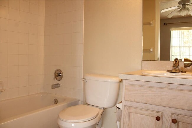 Building Photo - 5016 Misty Canal Pl