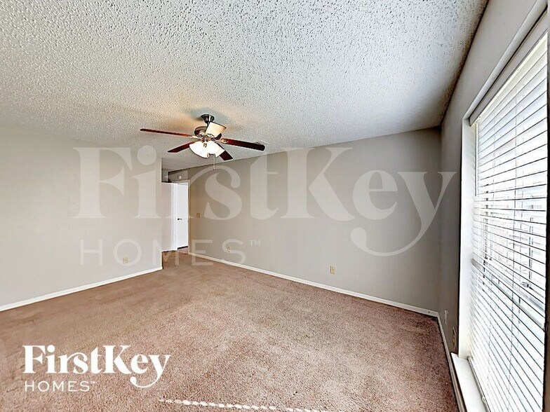 Building Photo - 9311 Wallingham Dr