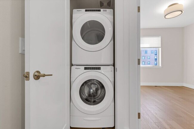 Building Photo - 1632 Quitman St