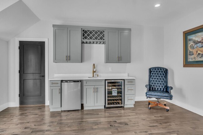 Building Photo - 2312 Buchanan St