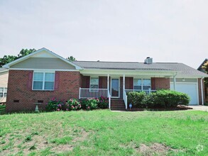 Building Photo - Elk Run Subdivision in Hopemills