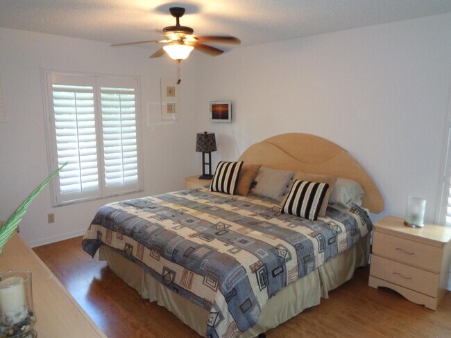 Building Photo - 2512 SE Anchorage Cove