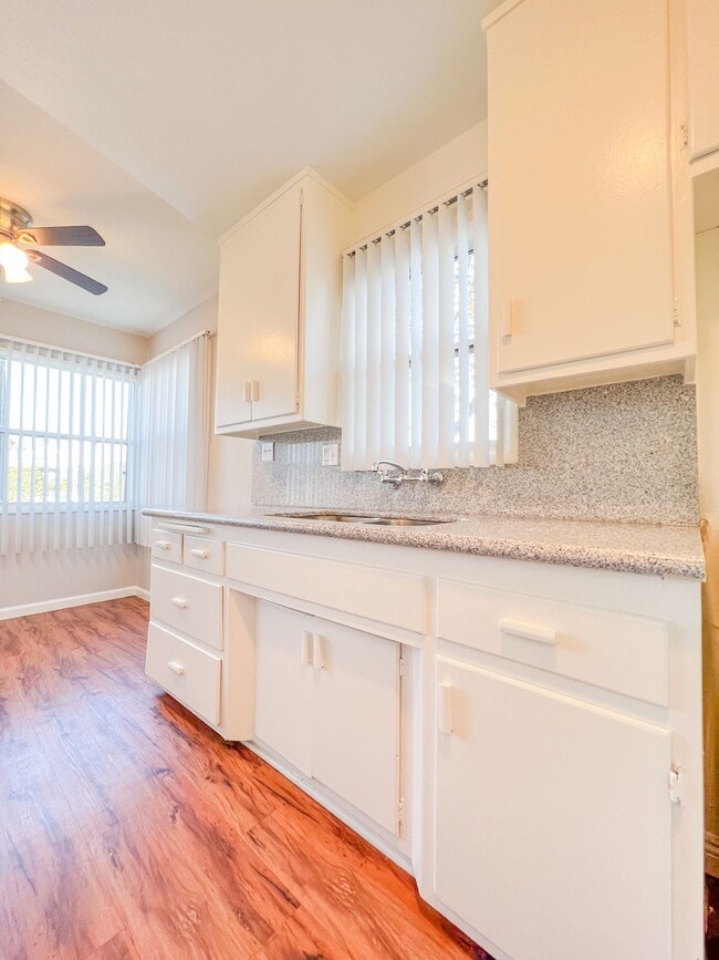 Building Photo - 4640 E 4th St