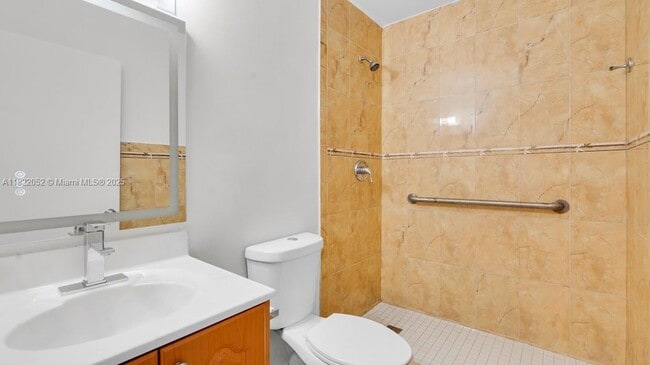 Building Photo - 2524 W 65th St