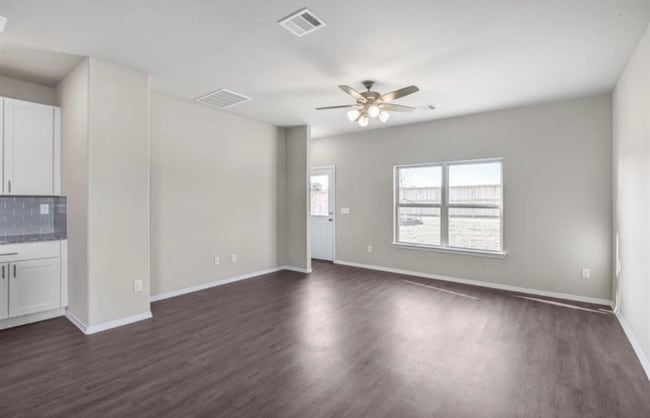Building Photo - 9617 Last Maples Trl