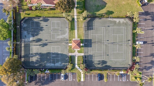 Building Photo - 15465 Lake Magnolia Pl