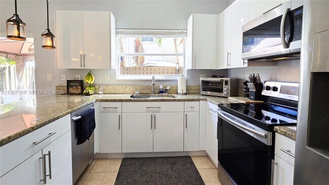 Building Photo - 5109 SW 141st Ave