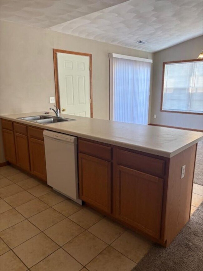 Building Photo - 10332 Clearwing Ln