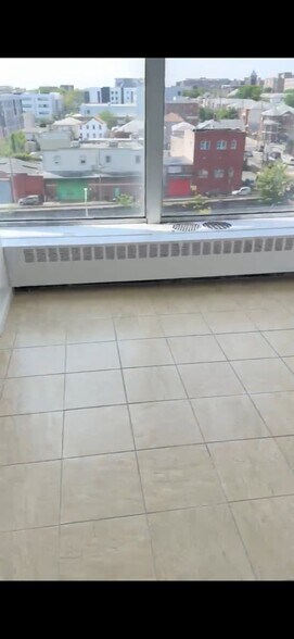 Building Photo - 25 Clifton Ave