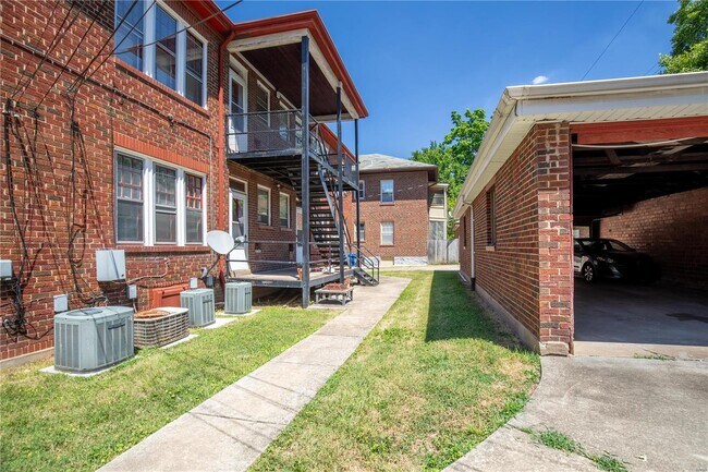 Building Photo - 7234 Amherst Ave