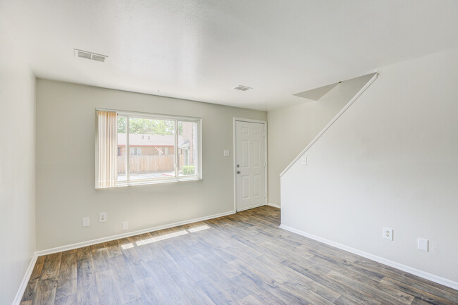 Building Photo - Carr Street Townhomes