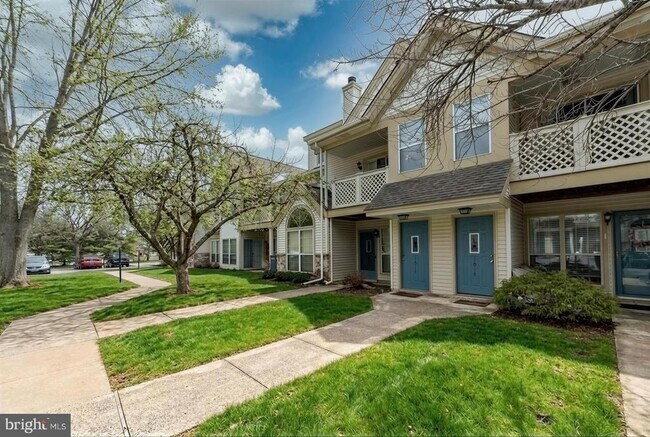 Building Photo - 1012 Foxmeadow Dr