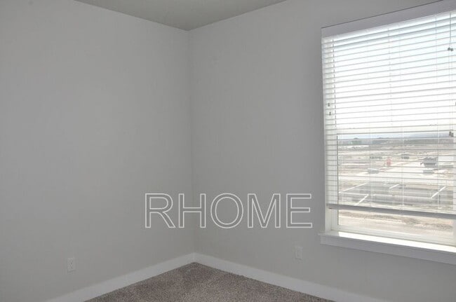 Building Photo - 4076 W 1530 N EE-301