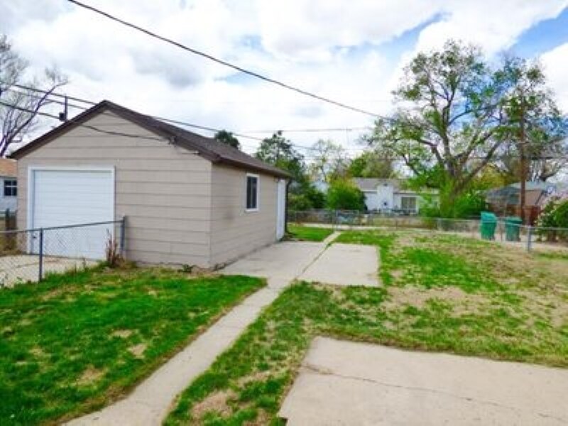 Yard ( garage not part of basement unit) - 2261 Newark st
