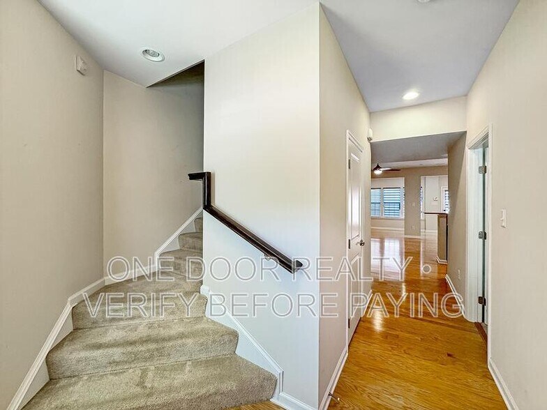 Building Photo - 402 Lewis Burwell Pl