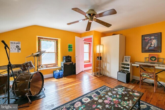 Building Photo - 6038 Wissahickon Ave