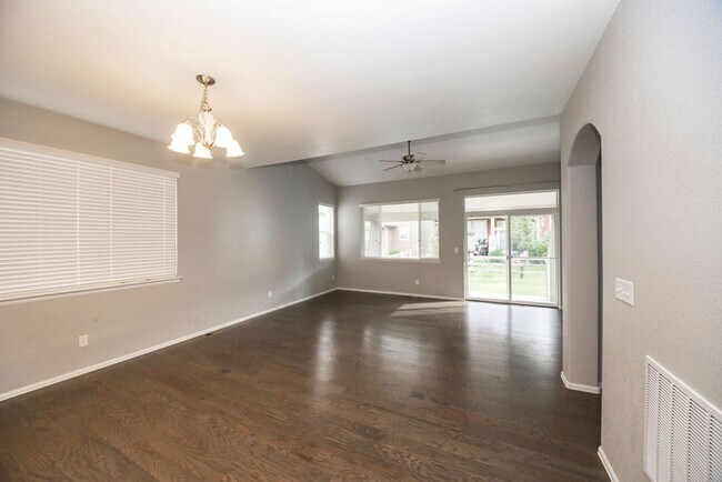 Building Photo - Beautiful Single-Family Home in a Great Location!