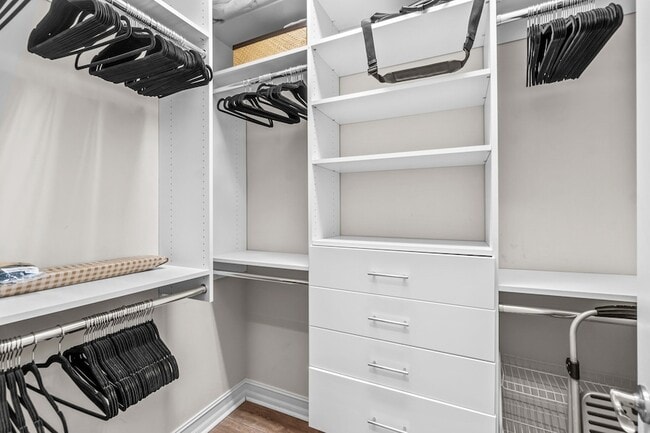 Building Photo - 114 Carmela Ct