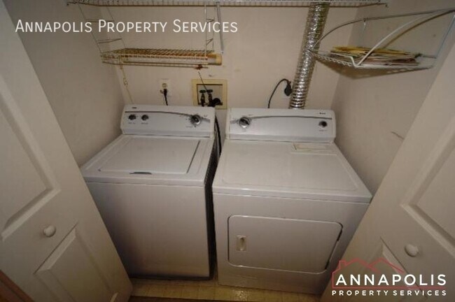 Building Photo - 2008 Peggy Stewart Way